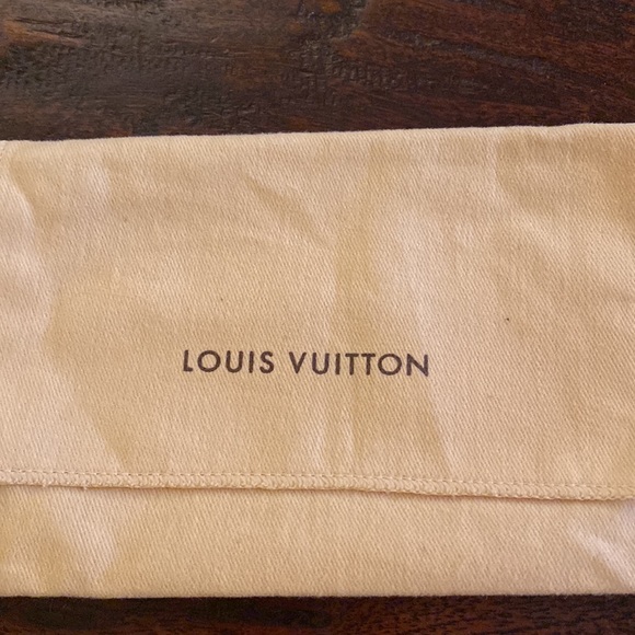 Vintage Louis Vuitton Leather Key Case with Dust Bag - Picture 10 of 10